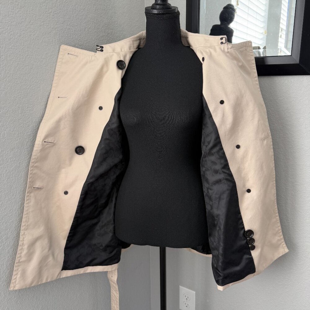 COACH Short Double Breasted Beige Belted Trench Coat Jacket Large - Picture 7 of 16